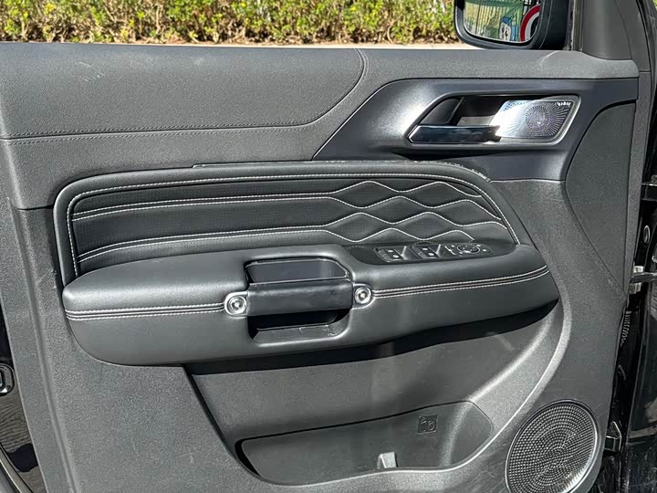 Фото 5 - Tank 300