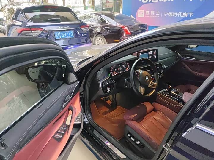 Фото 3 - BMW 5 Series