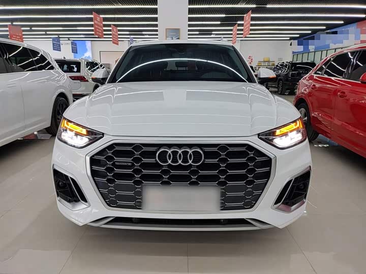 Фото 3 - Audi Q5L