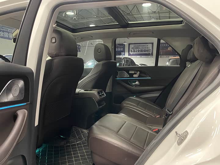 Фото 9 - Mercedes-Benz GLE-Class