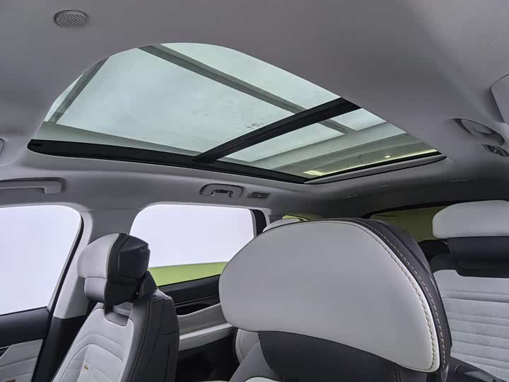 Фото 5 - Ford Edge