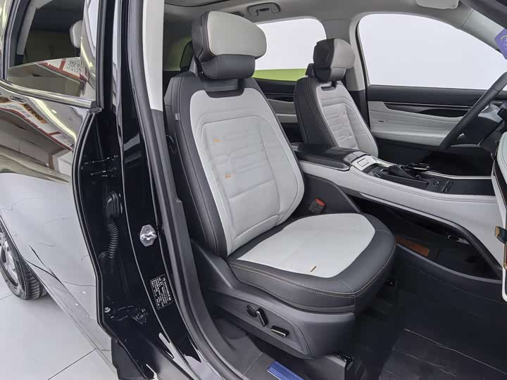 Фото 7 - Ford Edge