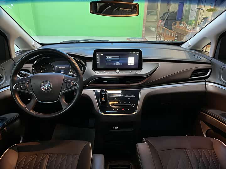 Фото 4 - Buick GL8 ES