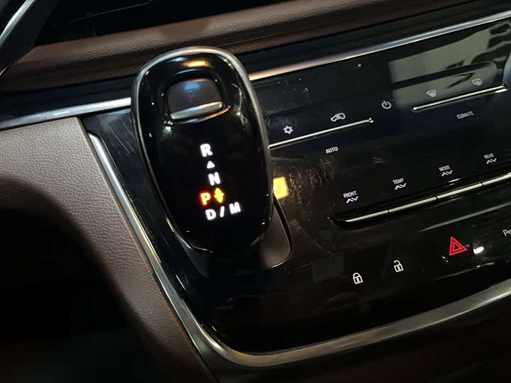 Фото 8 - Buick GL8 ES