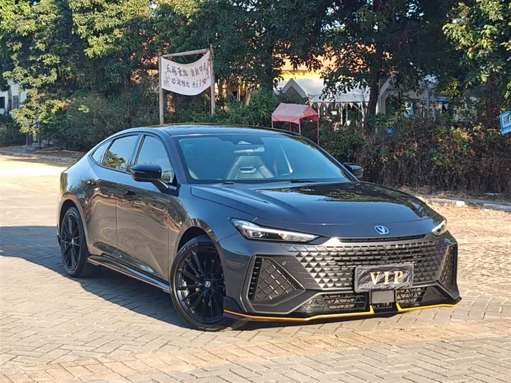 Фото 6 - Changan UNI-V