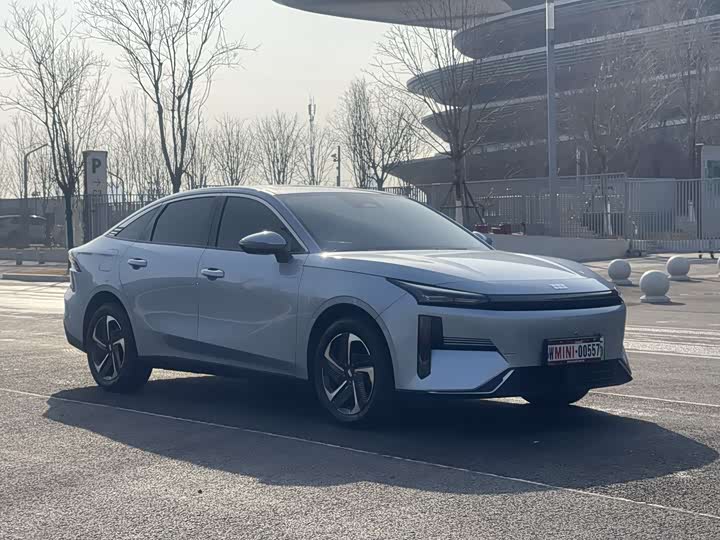 Фото 3 - Geely Galaxy L6