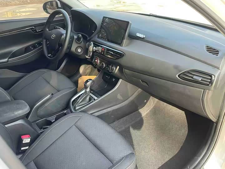 Фото 7 - Hyundai Celesta