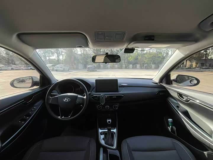 Фото 9 - Hyundai Celesta