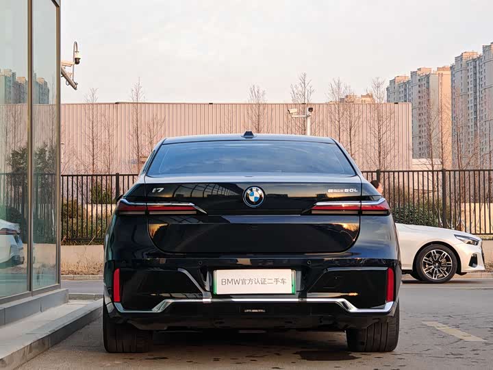 Фото 5 - BMW i7