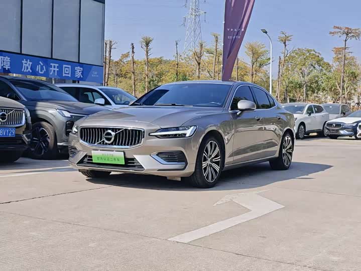 Фото 1 - Volvo S60 Hybrid