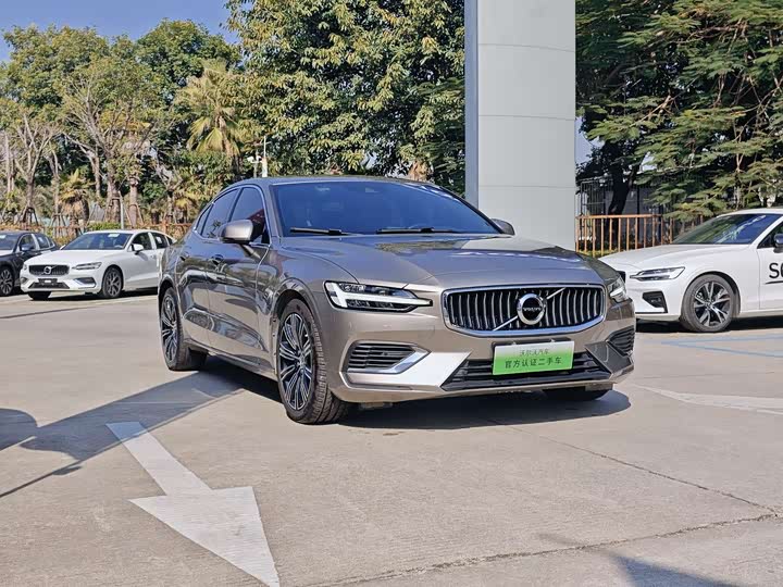 Фото 4 - Volvo S60 Hybrid