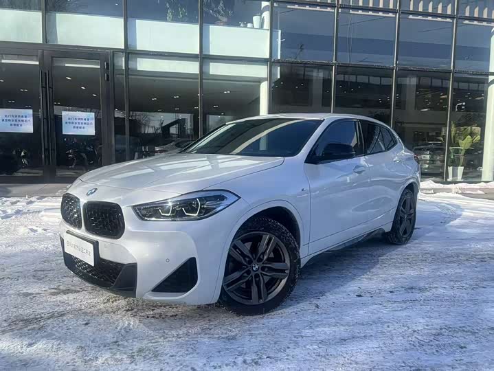 Фото 1 - BMW X2