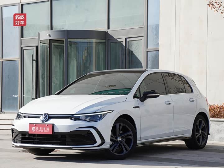 Фото 1 - Volkswagen Golf