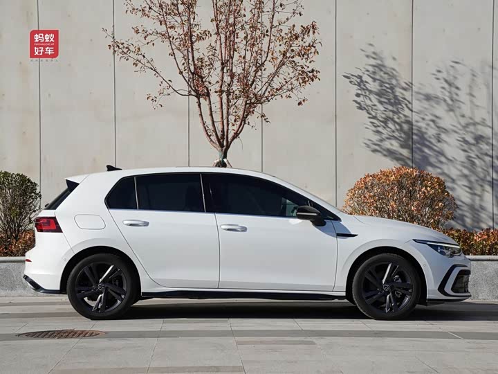 Фото 4 - Volkswagen Golf