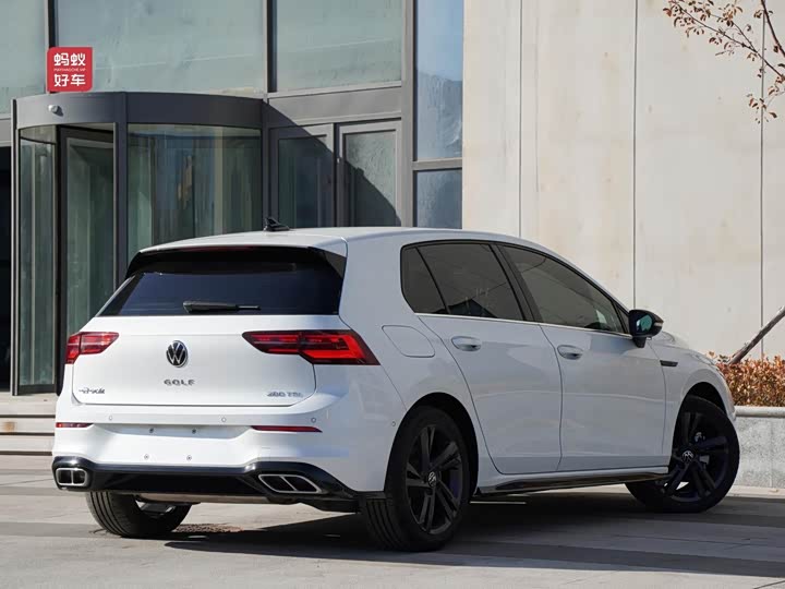 Фото 5 - Volkswagen Golf