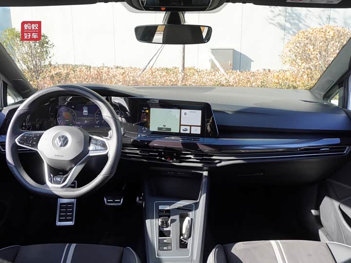 Фото 8 - Volkswagen Golf