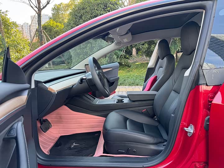 Фото 5 - Tesla Model 3