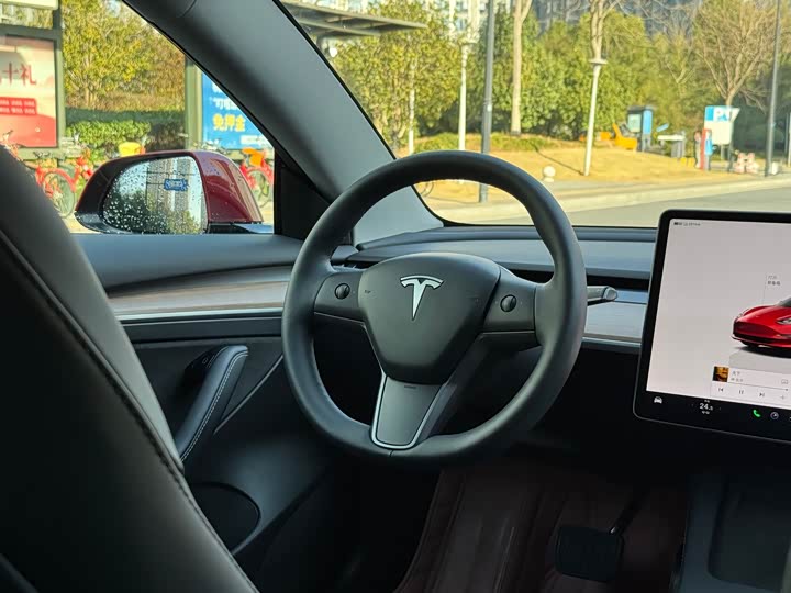 Фото 7 - Tesla Model 3