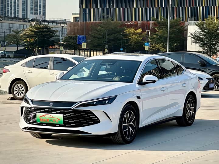 Фото 1 - BYD Qin L