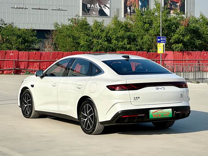 Фото 6 - BYD Qin L