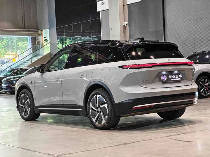 Фото 3 - Nio ES6