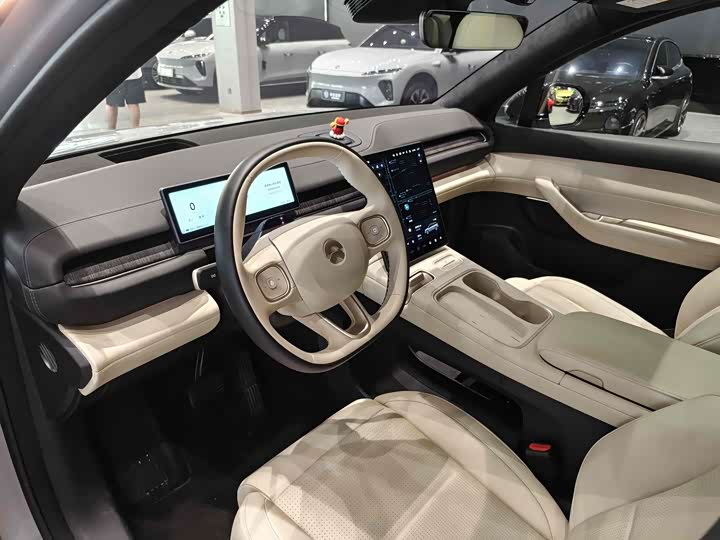 Фото 7 - Nio ES6