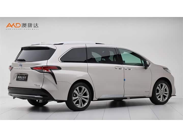 Фото 3 - Toyota Sienna