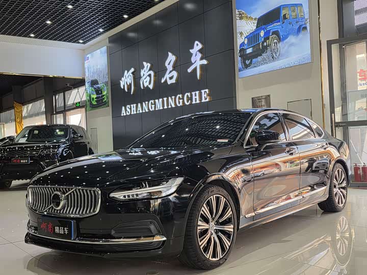 Фото 1 - Volvo S90