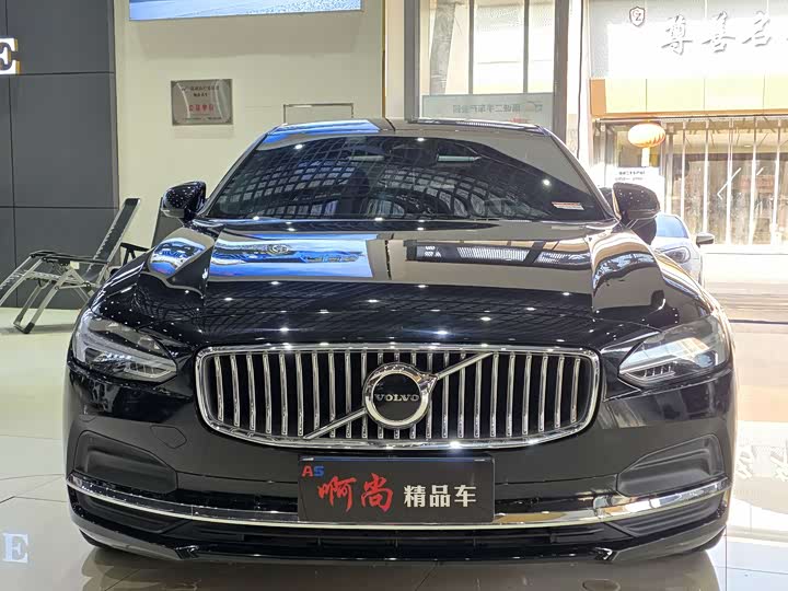 Фото 2 - Volvo S90