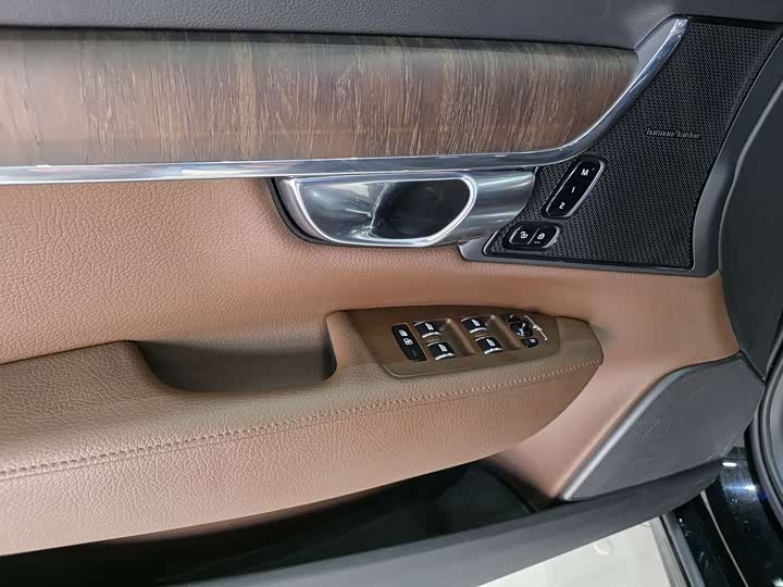 Фото 5 - Volvo S90