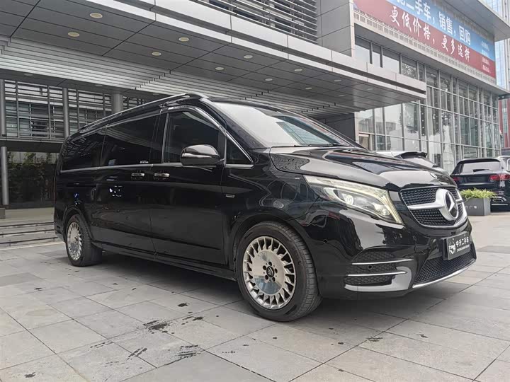 Фото 3 - Mercedes-Benz V-Class