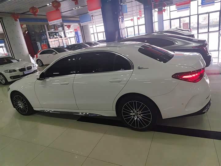 Фото 5 - Mercedes-Benz C-Class