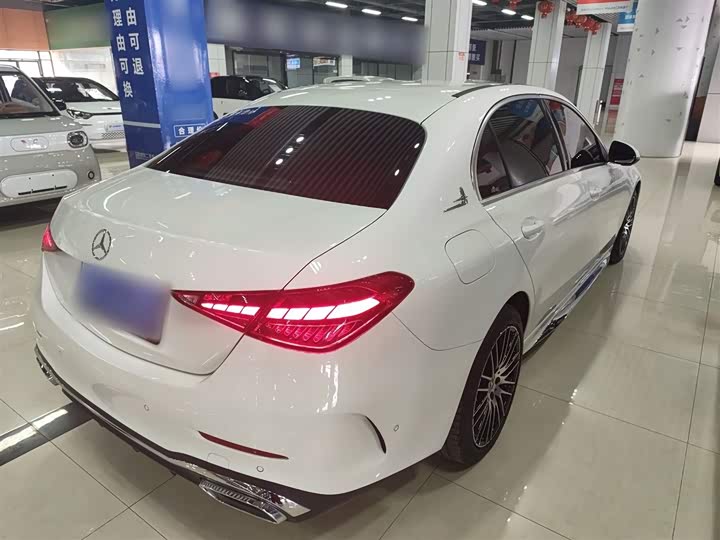 Фото 7 - Mercedes-Benz C-Class