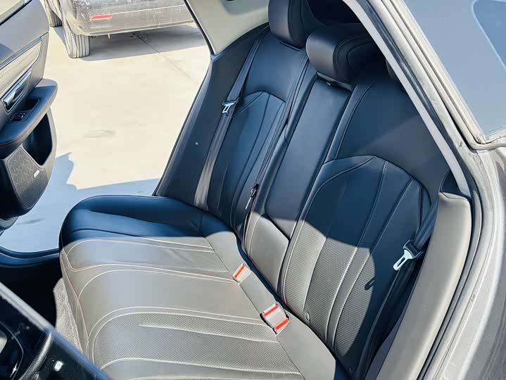 Фото 6 - XPeng P7