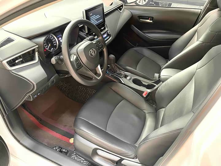 Фото 5 - Toyota Corolla