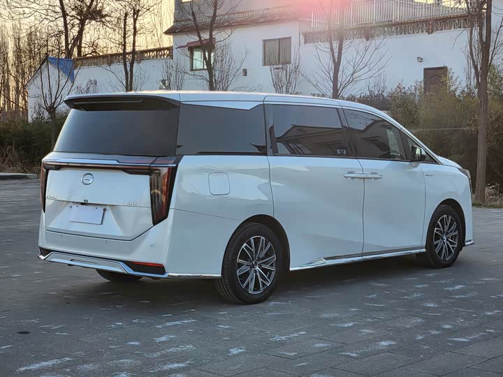 Фото 5 - GAC Trumpchi M8