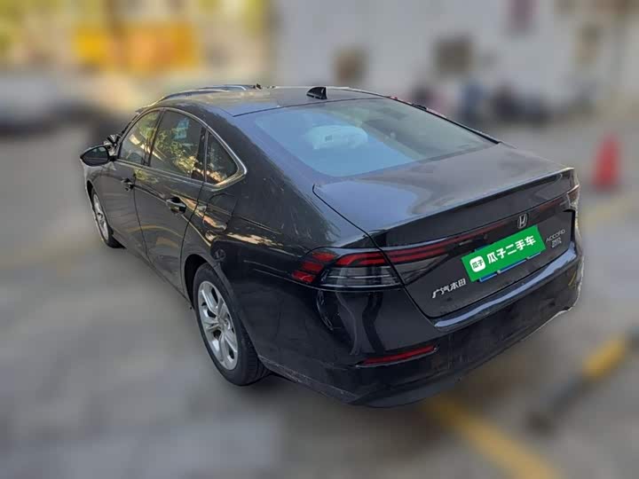 Фото 9 - Honda Accord