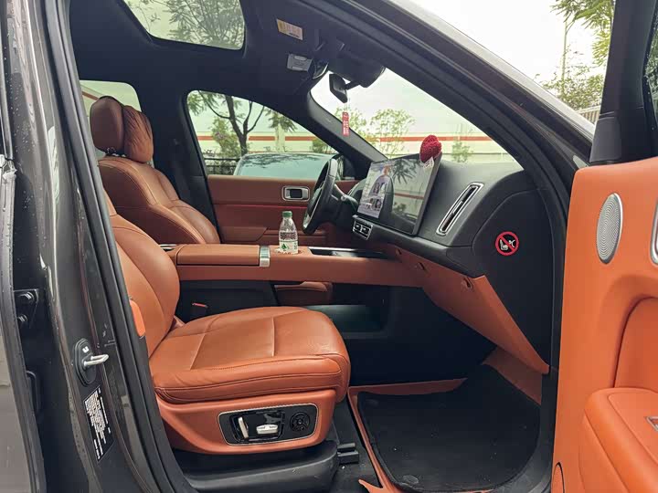 Фото 7 - LiXiang L8