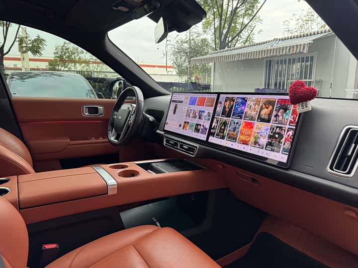 Фото 8 - LiXiang L8