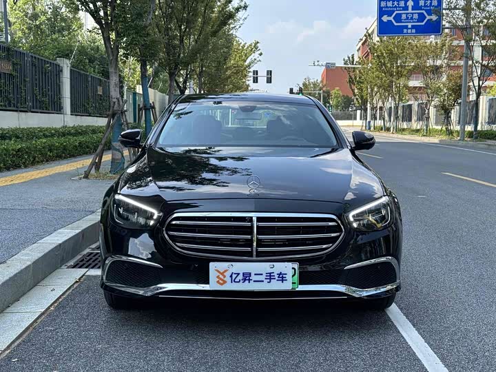 Фото 2 - Mercedes-Benz E-Class Hybrid