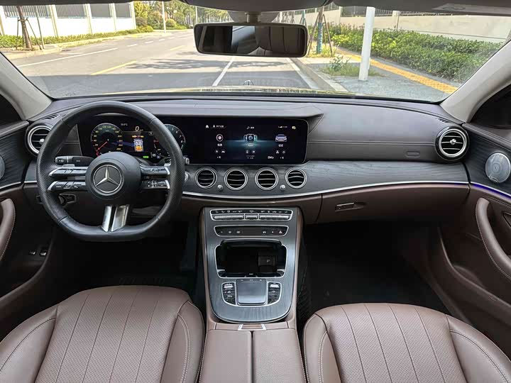 Фото 7 - Mercedes-Benz E-Class Hybrid