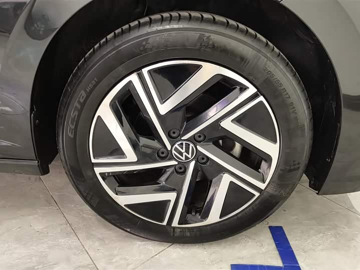 Фото 6 - Volkswagen Sagitar L