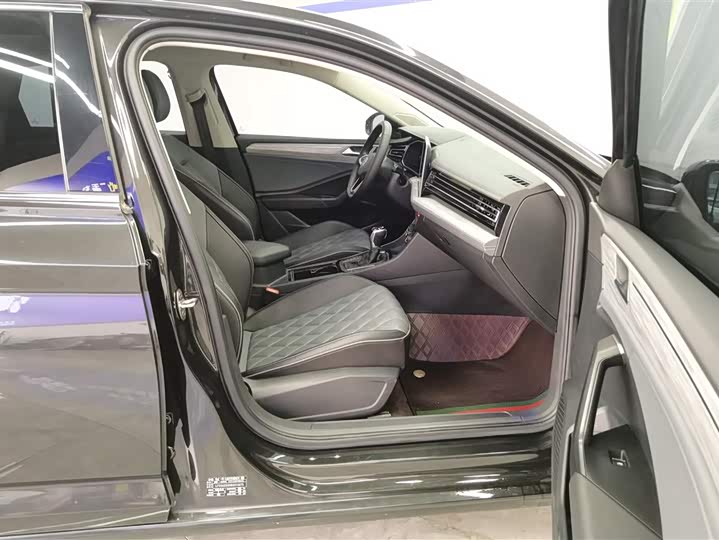 Фото 8 - Volkswagen Sagitar L