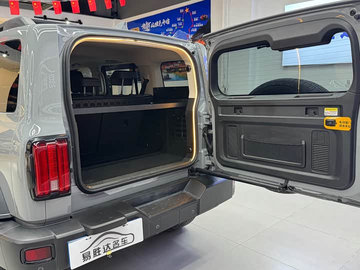 Фото 7 - Tank 300