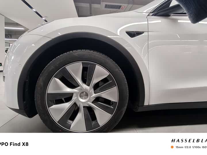 Фото 6 - Tesla Model Y