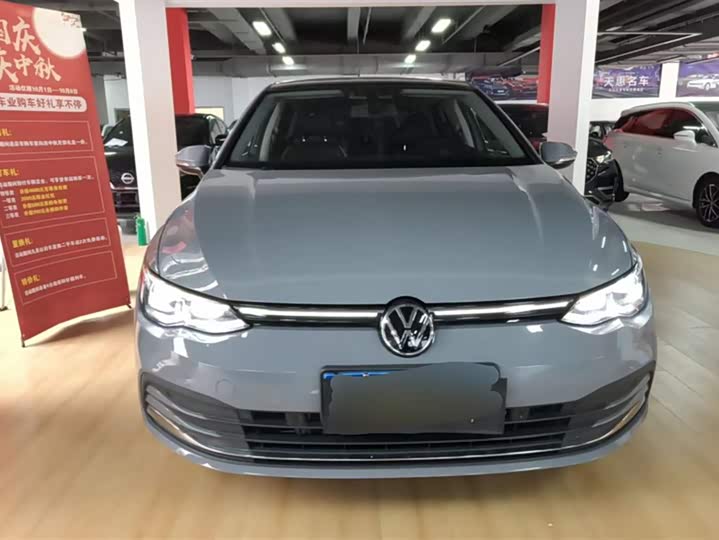 Фото 2 - Volkswagen Golf