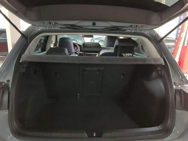 Фото 4 - Volkswagen Golf