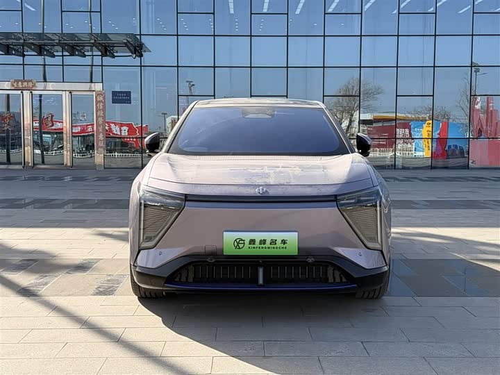 Фото 2 - HiPhi Y