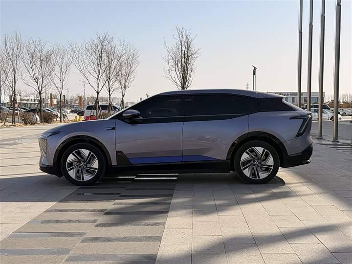 Фото 4 - HiPhi Y