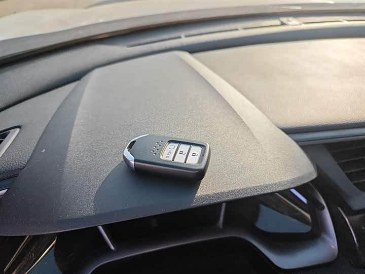 Фото 9 - Honda Civic